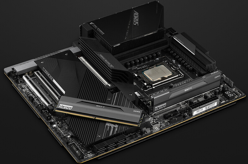 KLEVV BOLT V DDR5 memory in a desktop system