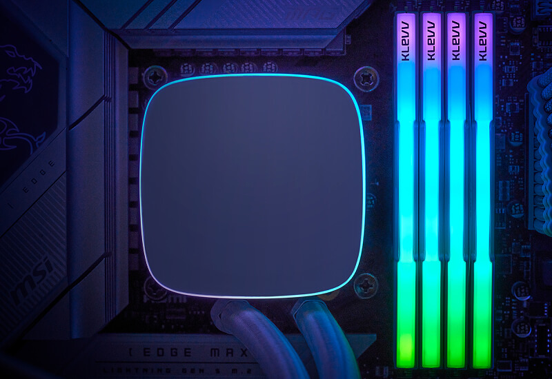 KLEVV CRAS V RGB White memory in an RGB desktop system