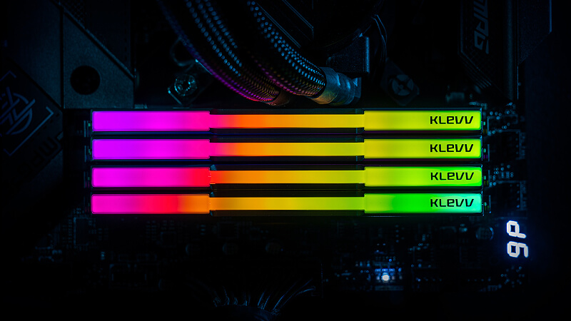 KLEVV CRAS V RGB Black memory with RGB lighting